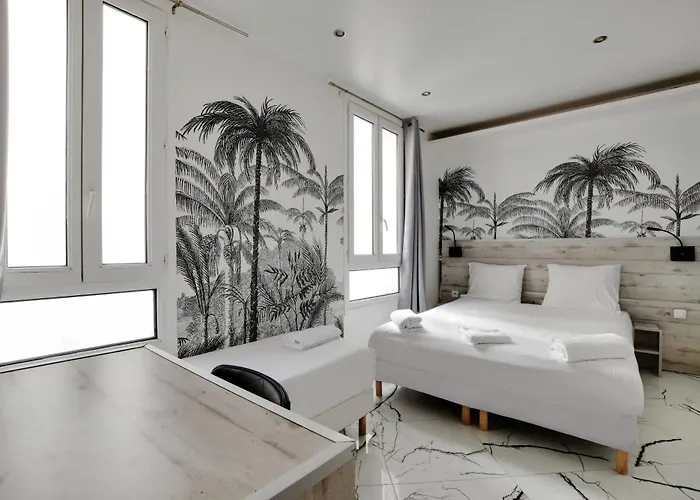 Modern\'s Hotel